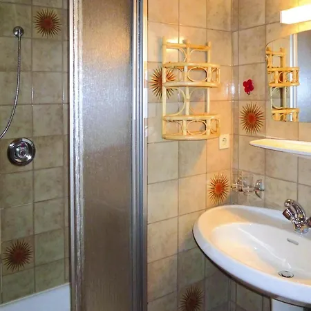 In Zillertal Near Spieljochbahn, Cleaning Included Apartment Fügen
