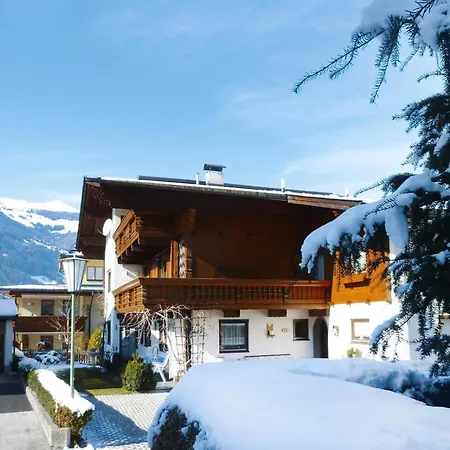 Apartmán In Zillertal Near Spieljochbahn, Cleaning Included Fügen