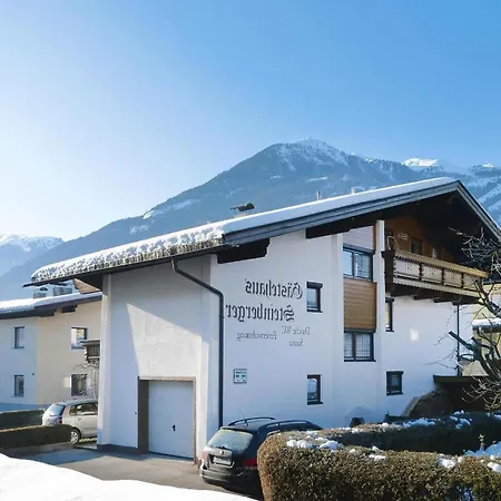 Apartmán In Zillertal Near Spieljochbahn, Cleaning Included Fügen